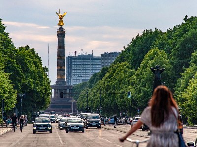 Evaluation of main regulating, provisioning, and supporting ecosystem services of urban street trees: A literature review